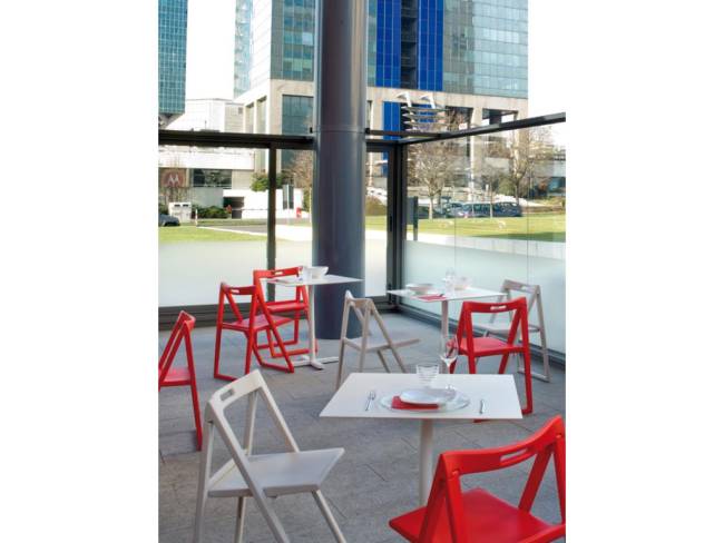 Стул пластиковый складной Enjoy белый 490х500х775 мм Стул пластиковый складной Enjoy белый 490х500х775 мм