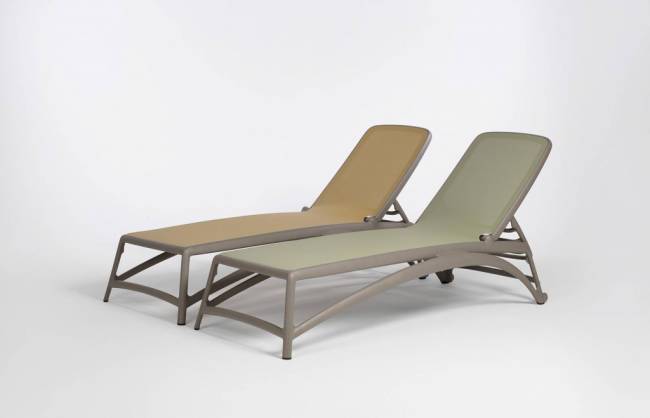 Шезлонг-лежак пластиковый Atlantico тортора, агава 1720-2040х700х350 мм Шезлонг-лежак пластиковый Atlantico тортора, агава 1720-2040х700х350 мм