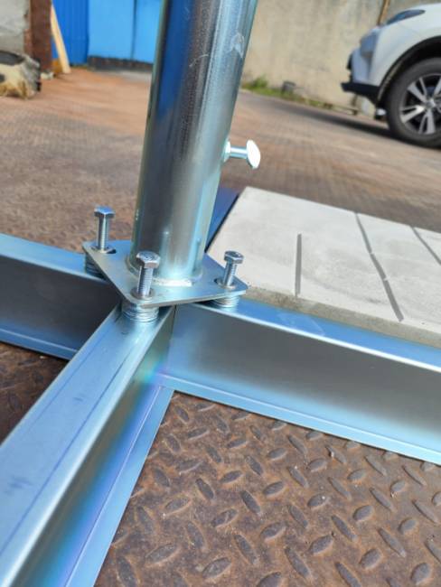 База утяжелительная для зонта BQ8080ZS стальной 850х850 мм