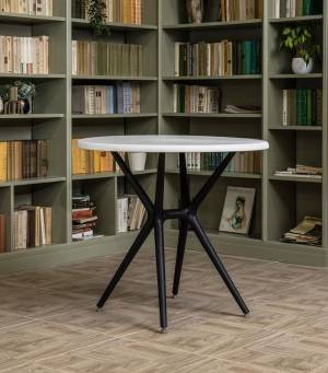 Пластиковый стол TOM в белом цвете