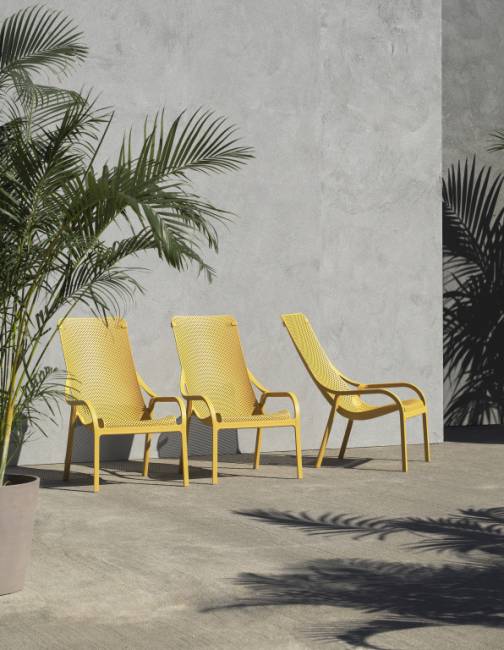 Лаунж-кресло пластиковое Net Lounge горчичный 615х900х990 мм