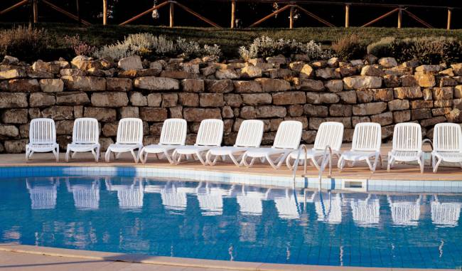 Шезлонг-лежак пластиковый Tropico белый 1700-1945х690х910 мм